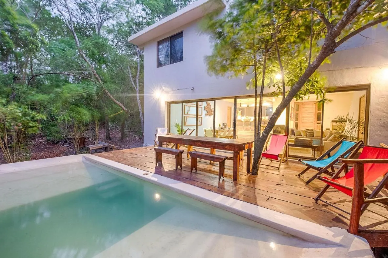 Santuario Sol Lagoon Front 24 Pax 6 Bedroom Cuartos Bacalar