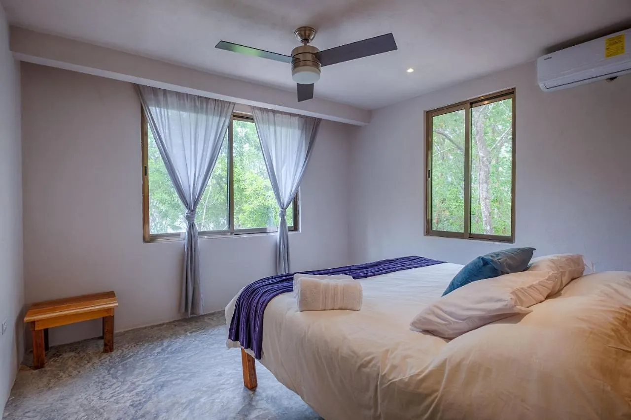 Santuario Sol Lagoon Front 24 Pax 6 Bedroom Cuartos Bacalar Mexico