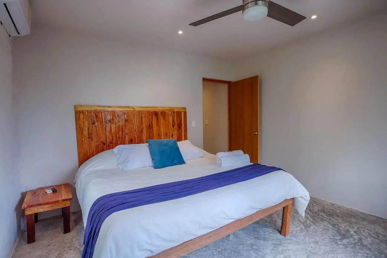 Holiday home Santuario Sol Lagoon Front 24 Pax 6 Bedroom Cuartos Bacalar Mexico